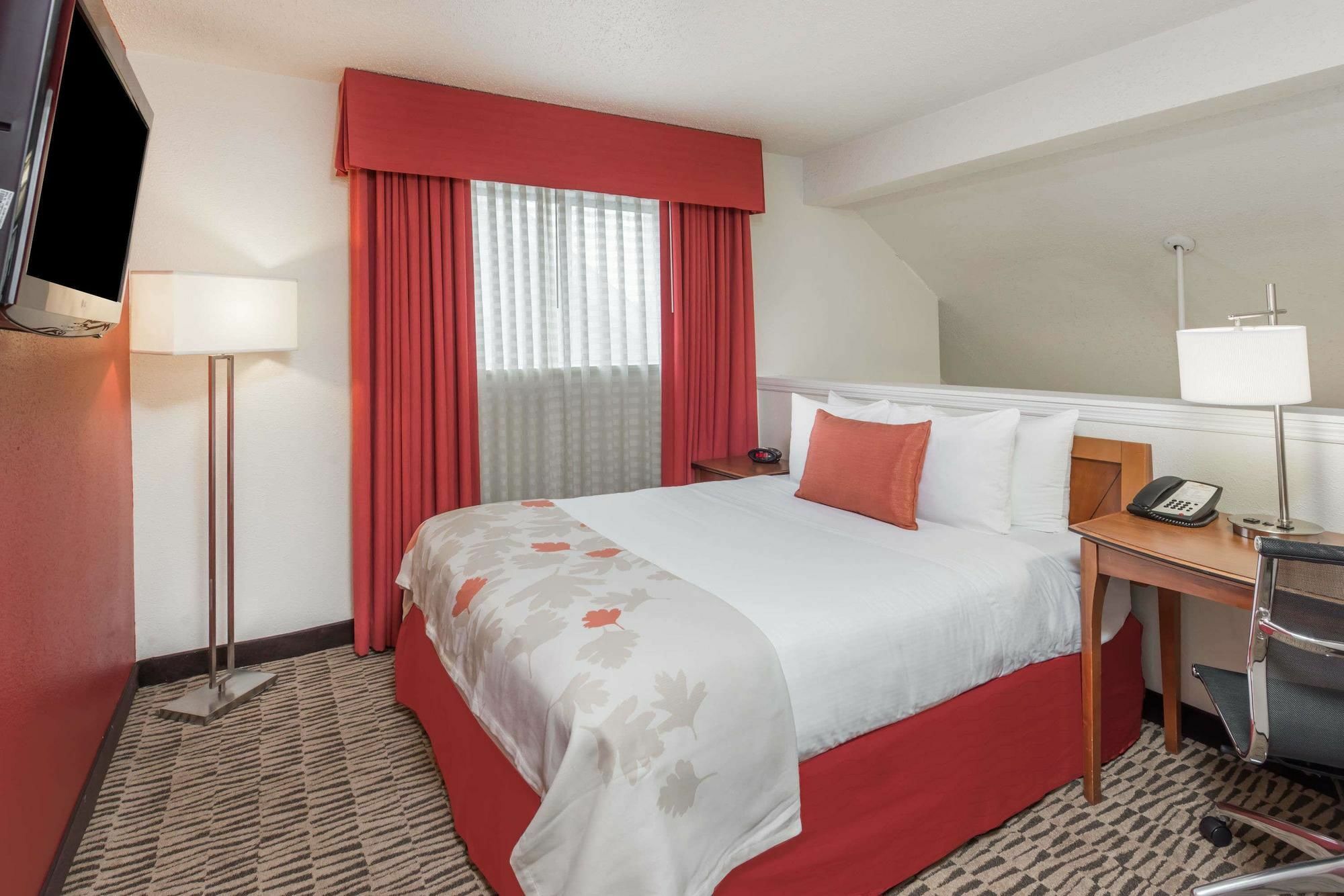 Value Suites Extended Stay - St Louis Maryland Heights Exterior foto